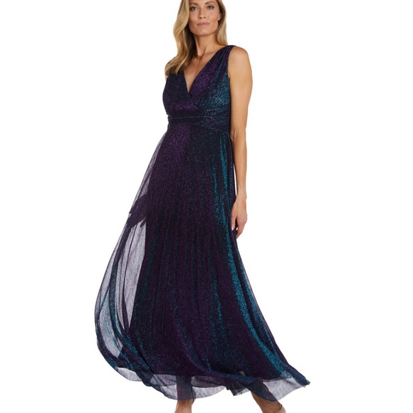 R & M Richards Dresses & Skirts - R & M Richards Shimmering Dress NWT